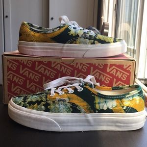 VANS - RARE green and yellow patterned shoes